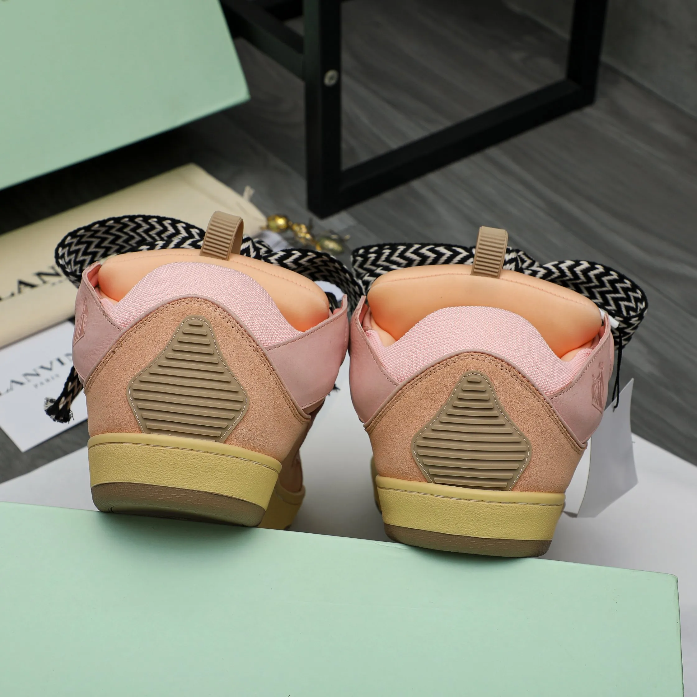 Men's shoes 💰740 [Lanvin] Lanvin high-end quality original couple's casual shoes - Upper: imported cowhide leather splicing breathable mesh - Inner lining: Lycra elastic lining - Outsole: original rubber outsole - Super high quality control·Fine workmanship: highlighted (high-end·luxury·grade) -Size: 36-45 (45 can be customized)